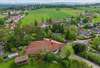 Weitläufiger Blick über Hohenschäftlarn