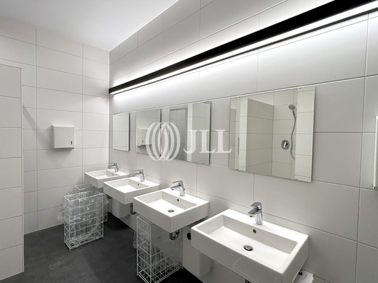 JLL_Innenansicht Sanitär Büro