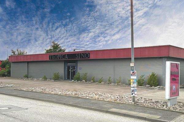 Straßenansicht Eingang Casino