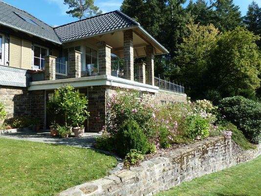 Terrasse und Zugang Untergeschoss