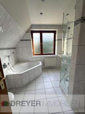 Voll-u. Duschbad