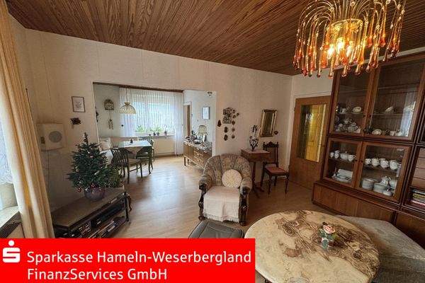 Blick vom Wohnzimmer zum Essbereich