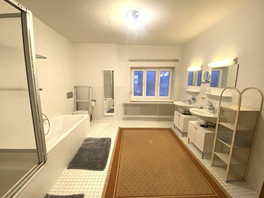 Gemeinschaftsbadezimmer