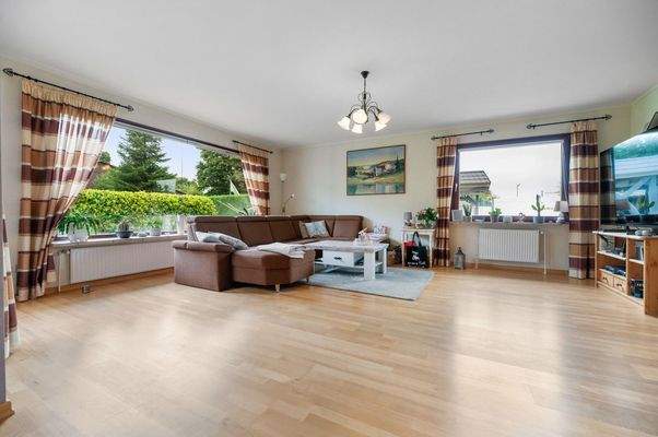 Wohn- und Esszimmer I