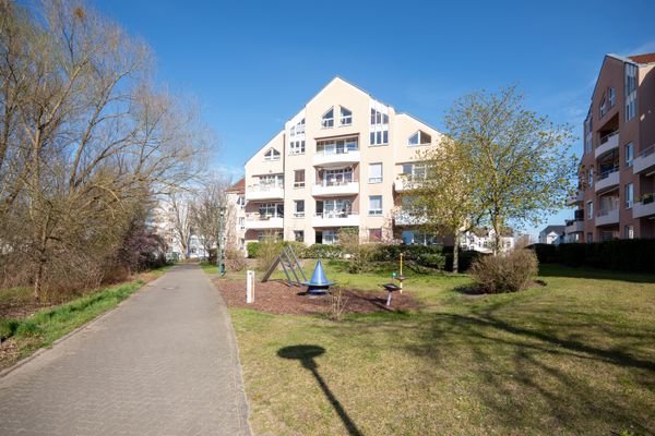 Hausansicht mit Blick auf die Wohnung