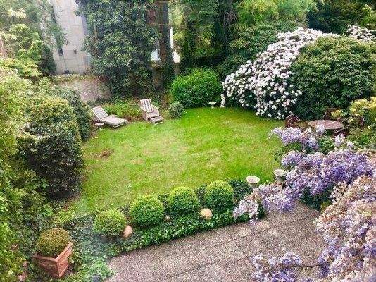 Garten mit Blick vom Balkon 