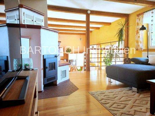 Wohnzimmer mit Kachelofen 2