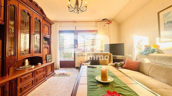 Bestand EG Wohnzimmer / Zugang Terrasse