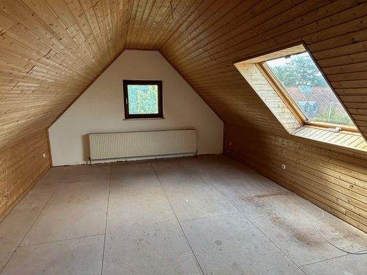 Spitzboden Raum 2