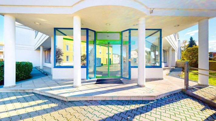 Haupteingang Bürohaus