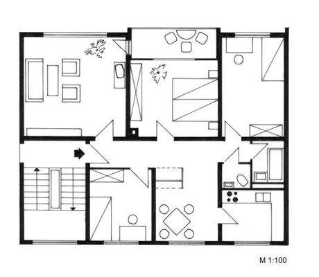 Mariannenstraße 5  - 4-Zimmer-Grundriss bestehend aus Flur, abgeschlossener Küche, Bad mit Badewanne, Wohnzimmer, ein Schlafzimmer und zwei weiteren Zimmern