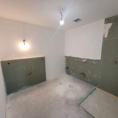 Bad/Waschbecken/Toilette