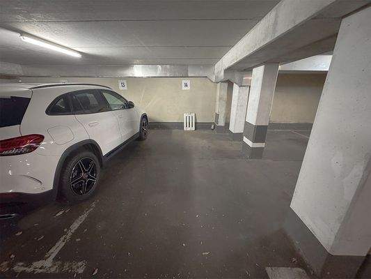 Tiefgaragenstellplatz