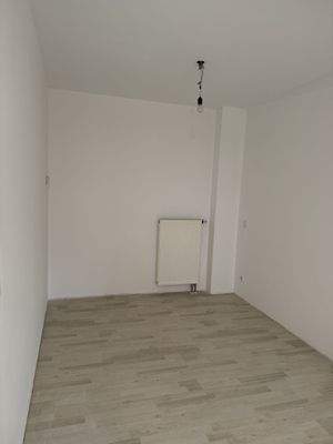 Wohnzimmer/Esszimmer mit Zugang zum Garten