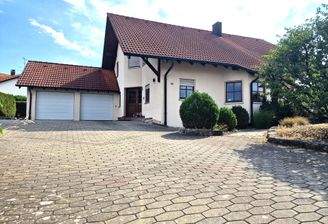 Hofeinfahrt Garage - Eingang
