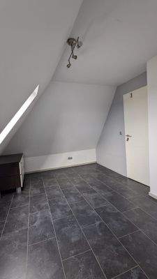 Schlafzimmer DG.jpeg