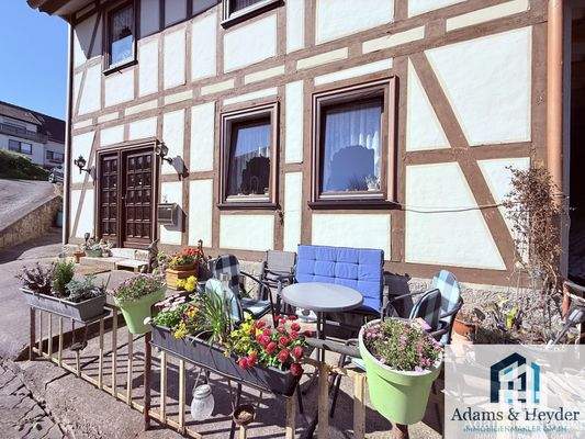 Terrasse mit Morgensonne