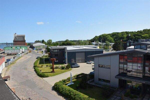 Umfeld Industriehafen