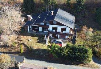 Drohnenaufnahme Südansicht.