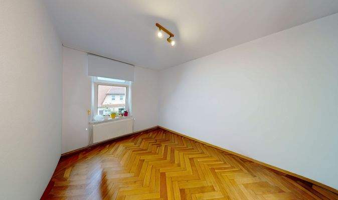 Obergeschoss-links Schlafzimmer