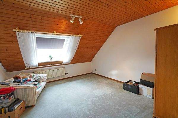 2. Schlafzimmer (Obergeschoss)