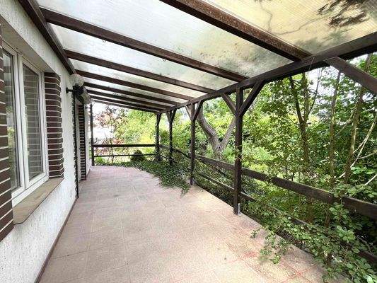 Terrasse überdacht.jpeg