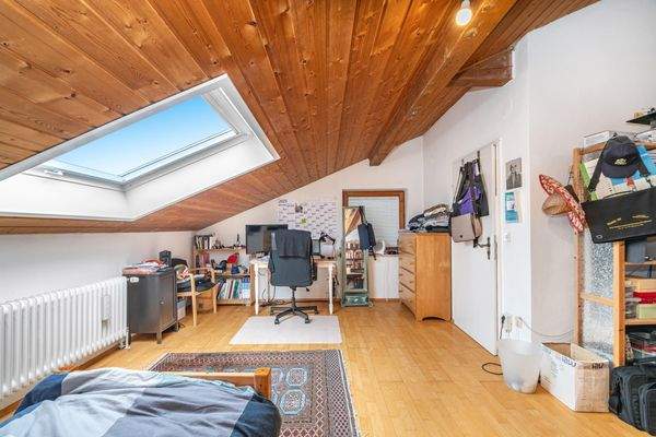 Schlaf-/Arbeitszimmer DG