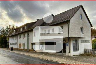 Blick auf den Gesamtkomplex