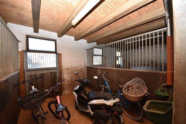 Pferdestall 3 von 5-6