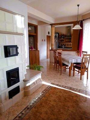 Kachelofen + Eßzimmer