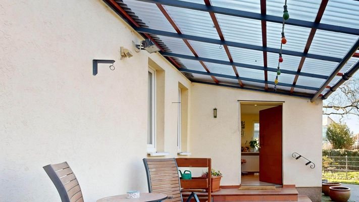 Terrasse vorn.jpg
