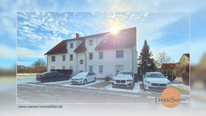 Vorderansicht Gebäude