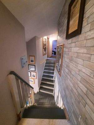 Y-Treppenaufgang zu den Schlafzimmern & Bad
