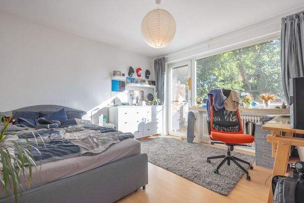 Schlafzimmer mit Balkon