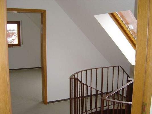 DG li., Maisonette (2 x Ki.-Zi. + Gäste WC)_1