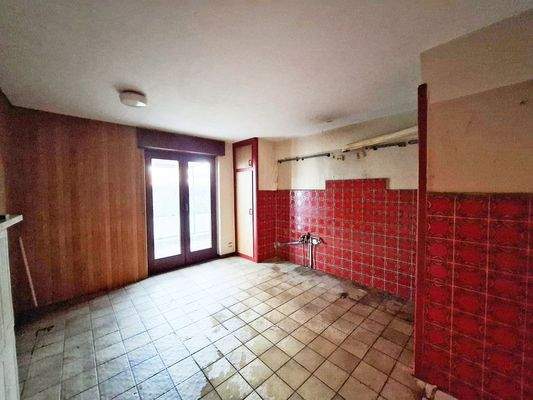 Küche mit Zugang zur Veranda