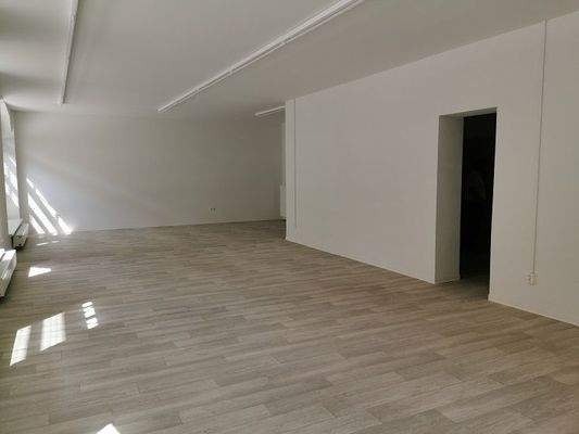 Verkaufsraum (2).jpg