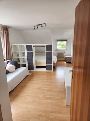 1_Wohn- &amp; Schlafzimmer_1.jpg