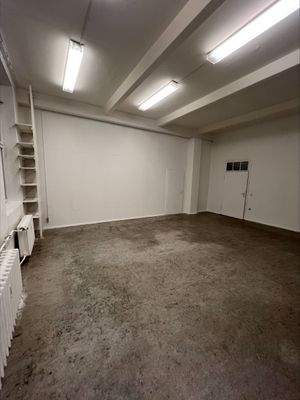 Rechter Raum Ansicht Tür