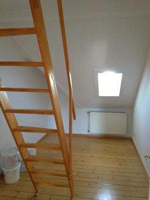 Aufgang Spitzboden