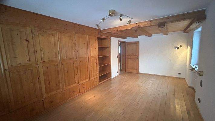 Kinderzimmer o Büro 