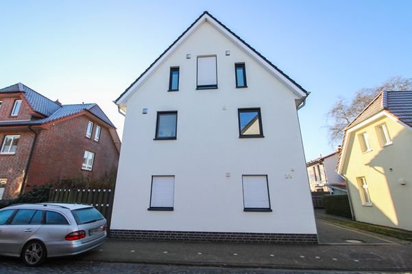 3-Parteienhaus_Vorderansicht