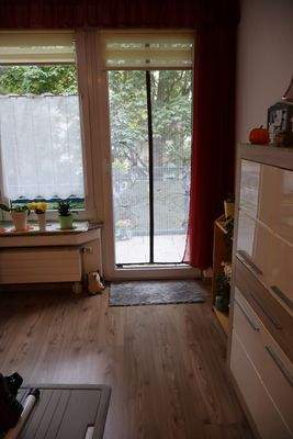 Wohnzimmer, Blick zum Balkon