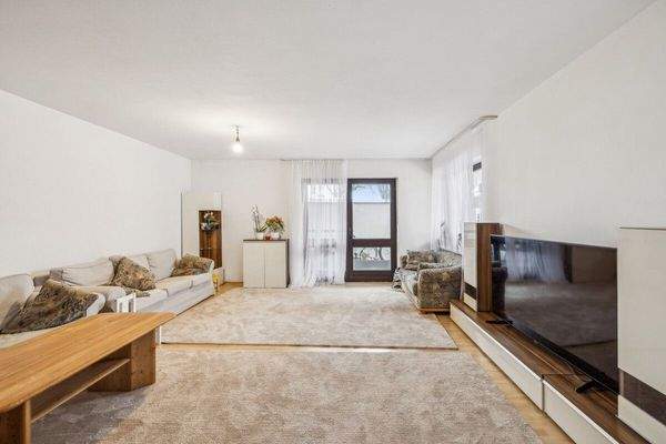 Wohnzimmer (Whg. EG)