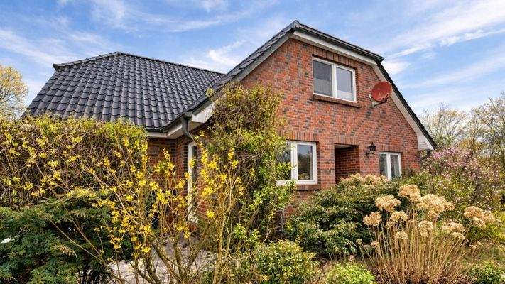 Lauschiger Osteingang zur Einliegerwohnung