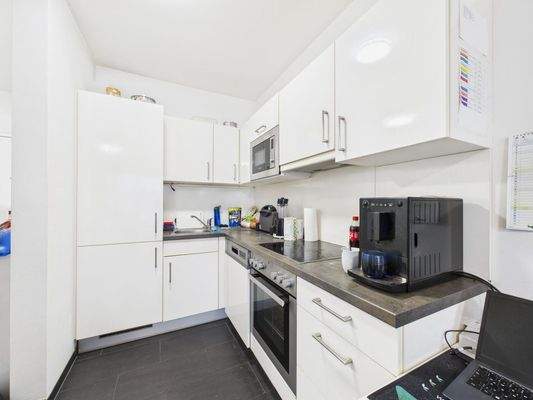 CAM04191G0-PR0071-STILL011