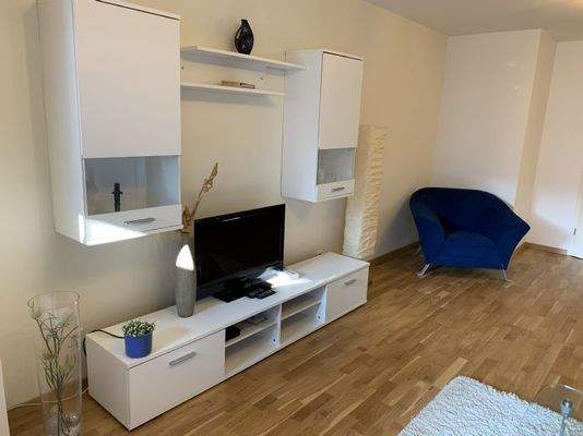 Blick vom Balkon in den Wohnbereich