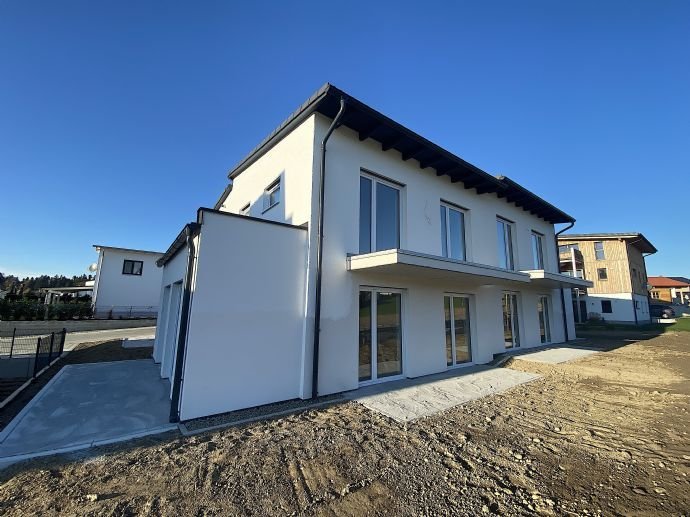 Doppelhaushälfte für den gehobenen Anspruch - Waldkirchen / Fertigstellung 2023