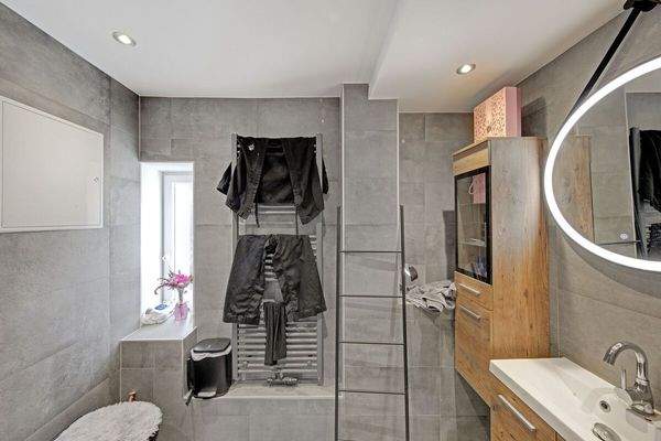 Tageslicht-Duschbad im OG