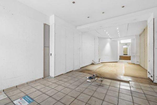 Ladenlokal rechts Eingangsbereich